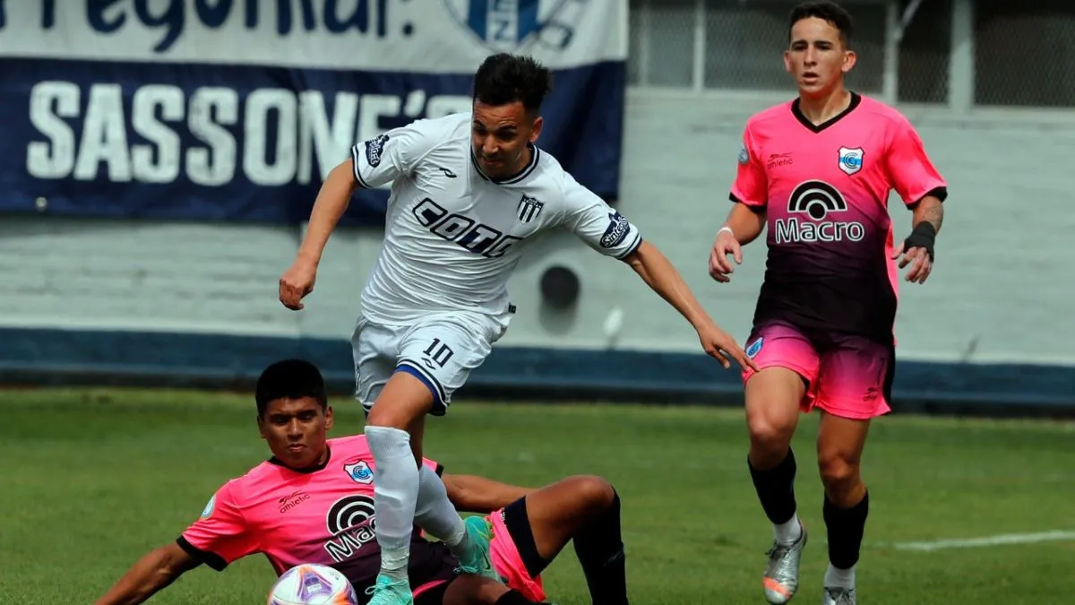 Joaquin Mendive - Jugador de fútbol - Club Tristán Suárez