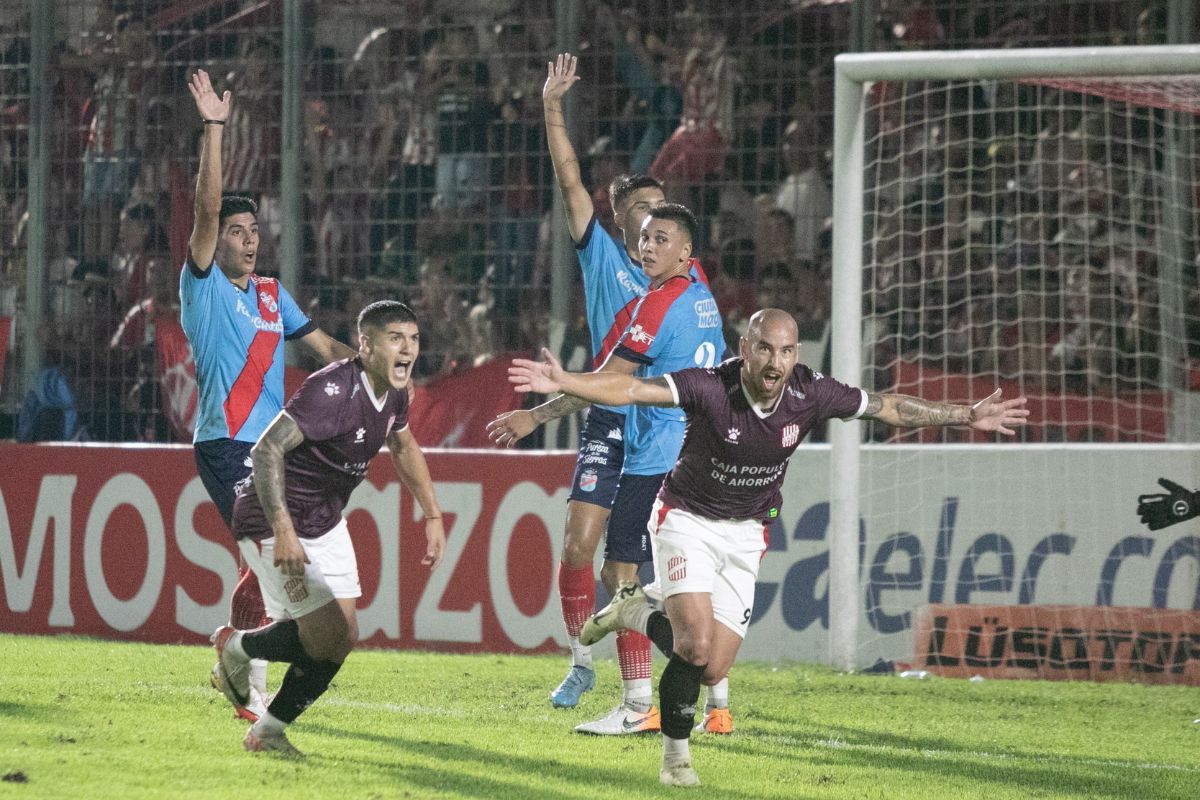 San Martín de Tucumán Arsenal de Sarandí